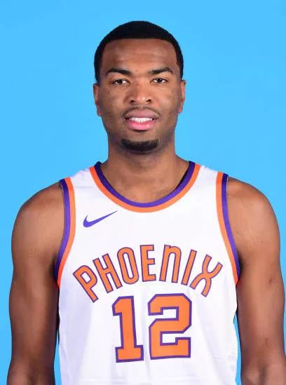 湖人官方：球队与克里斯-马农签下一份双向合同