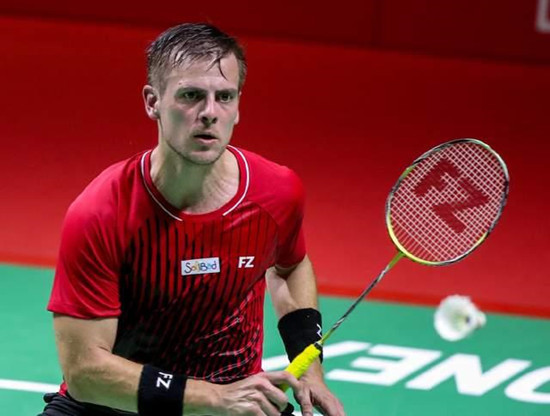 固中场控制 固中场控制