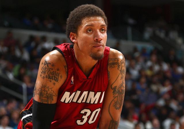 屏幕外的讨 屏幕外的讨